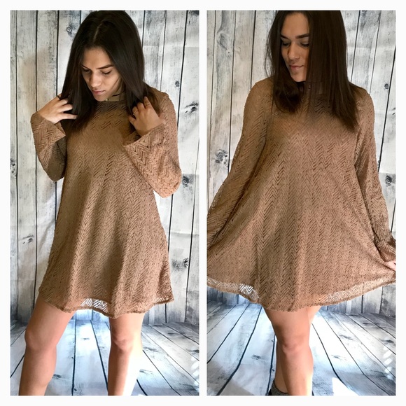 LONG SLEEVE LACE DRESS - Picture 3 of 6